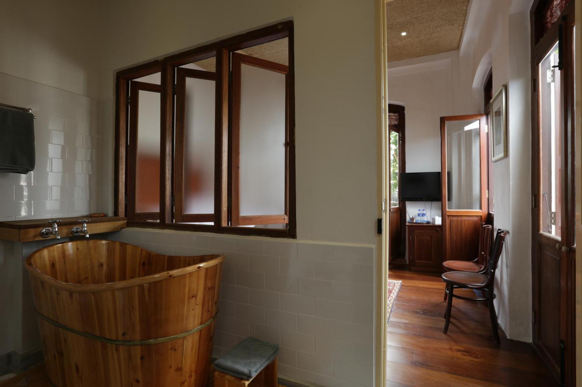 Ren I Tang Heritage Inn George Town Room photo